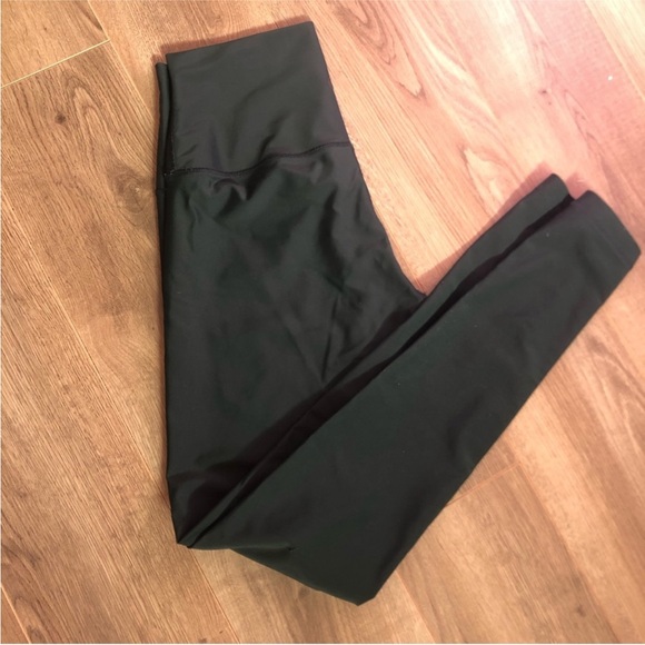 Lululemon Shine Tight (Roll Down) - Picture 2 of 8